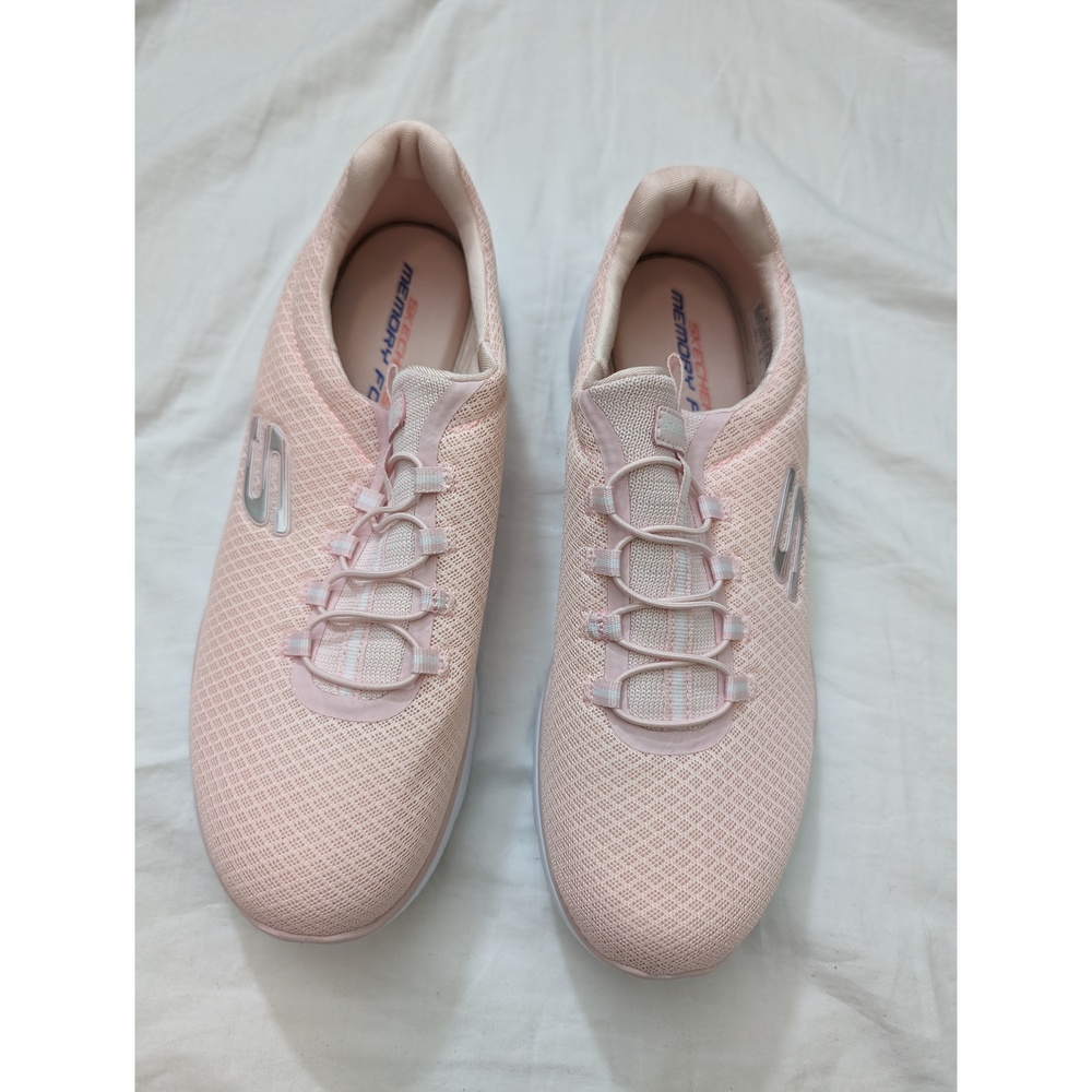 45. SKECHERS Knit Sneakers Shoes Slip ons Memory foam Sz 11